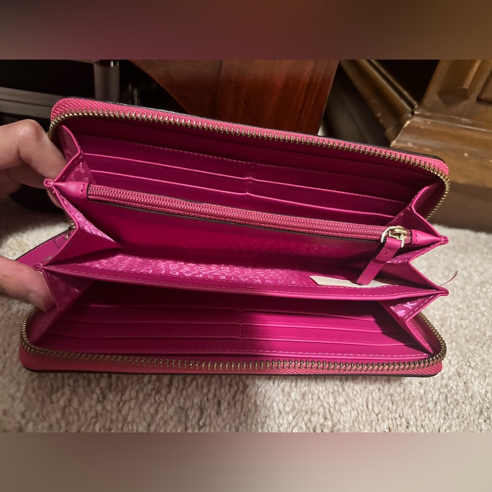 Kate Spade Wallet - Picture 4 of 4